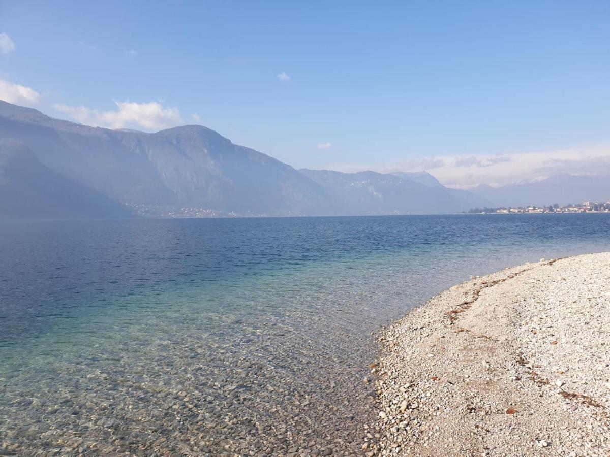 B&B Le Fate Del Lago เลียร์นา ภายนอก รูปภาพ