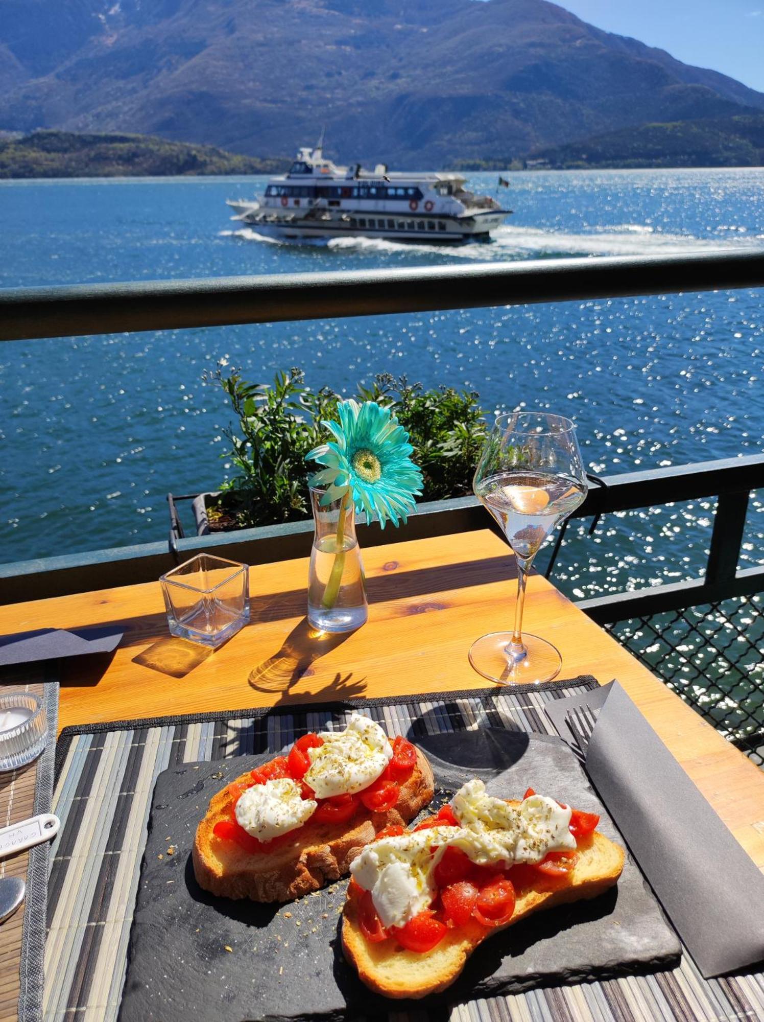 B&B Le Fate Del Lago เลียร์นา ภายนอก รูปภาพ